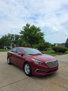 Red 2015 Hyundai SONATA SE