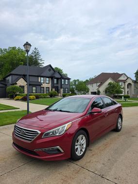 Red 2015 Hyundai SONATA SE