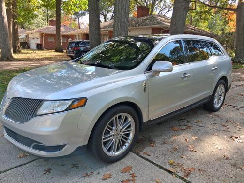 Silver 2014 Lincoln MKT EcoBoost