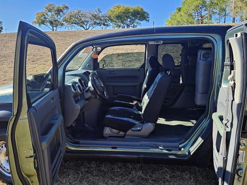 2004 Honda Element LX