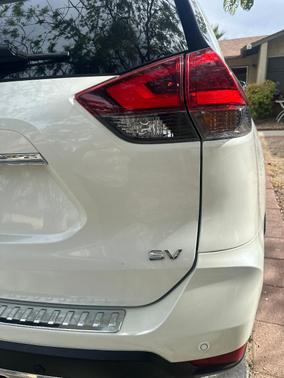 White 2020 Nissan Rogue SV