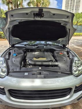 2016 Porsche Cayenne Cayenne