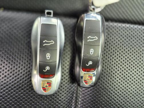 2016 Porsche Cayenne Cayenne