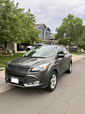 Gray 2015 Ford Escape SE