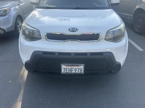 White 2014 Kia Soul Base