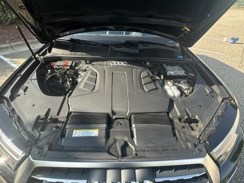 Black 2018 Audi Q7 3.0T Prestige