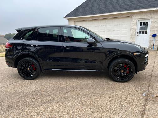 2014 Porsche Cayenne Cayenne Turbo