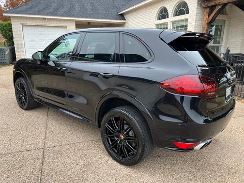 2014 Porsche Cayenne Cayenne Turbo