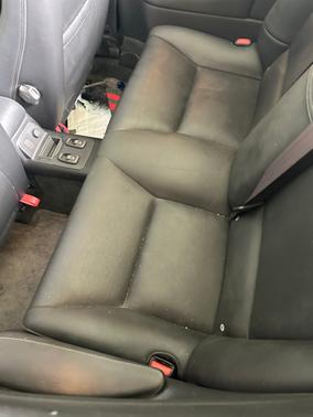 Black 2004 Volvo C70 LT