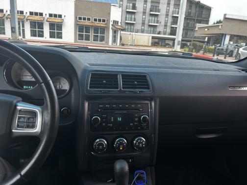2014 Dodge Challenger SXT