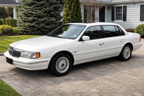 1993 Lincoln Continental Executive