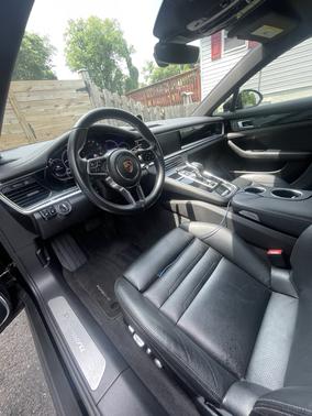 2018 Porsche Panamera Base