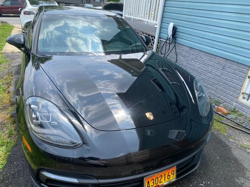 2018 Porsche Panamera Base