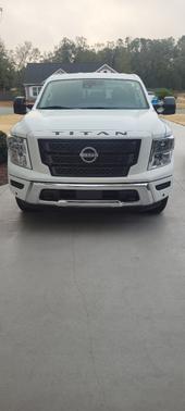 2024 Nissan Titan SV
