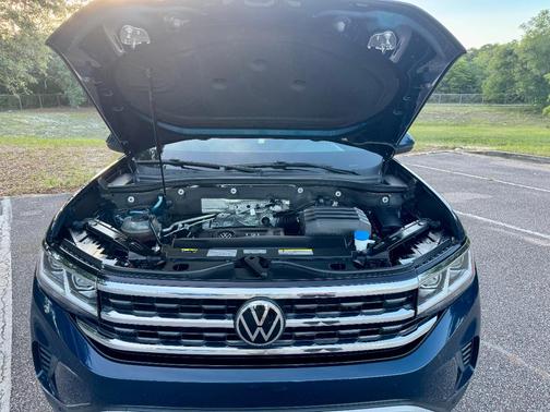 Blue 2021 Volkswagen Atlas 2.0T SE w/Technology