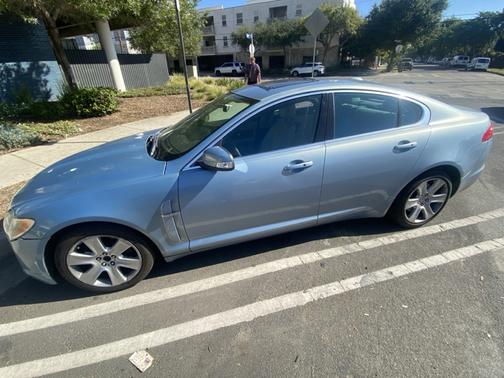 2009 Jaguar XF Premium Luxury