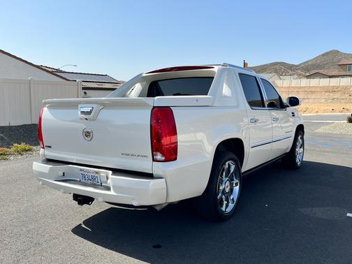 2010 Cadillac Escalade EXT Premium
