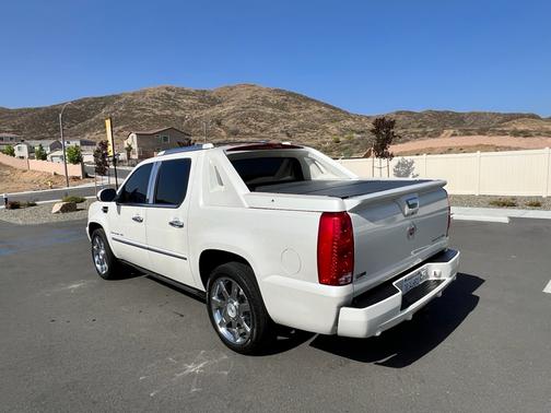 2010 Cadillac Escalade EXT Premium