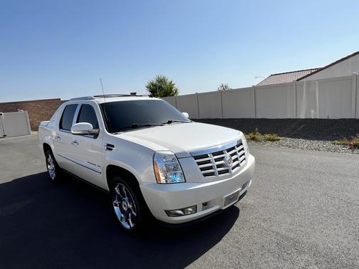 2010 Cadillac Escalade EXT Premium