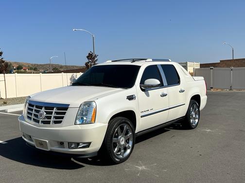 2010 Cadillac Escalade EXT Premium