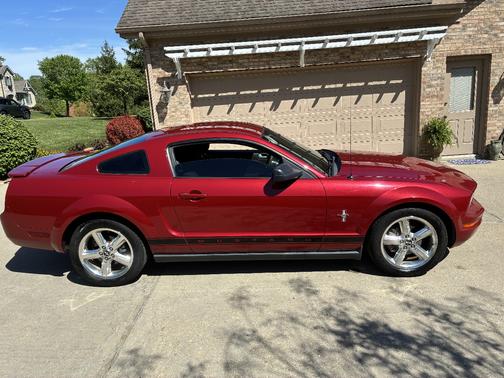 Red 2008 Ford Mustang Base