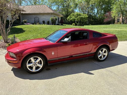 Red 2008 Ford Mustang Base