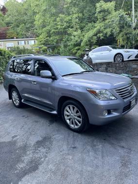 2011 Lexus LX 570 Base