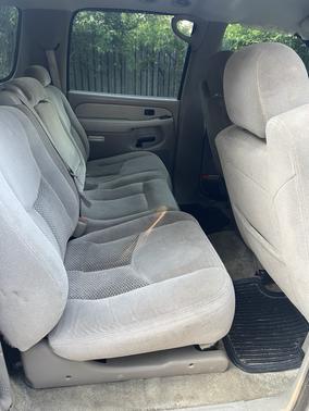 Beige 2003 Chevrolet Suburban 1500 LS