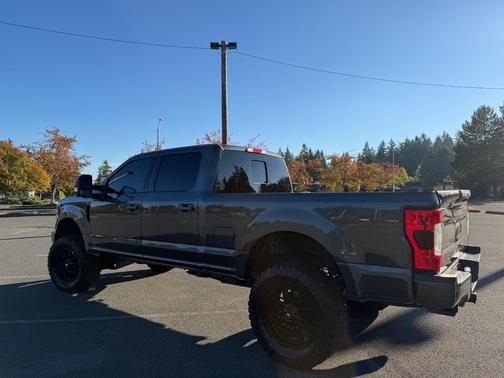 Gray 2019 Ford F-250 Lariat