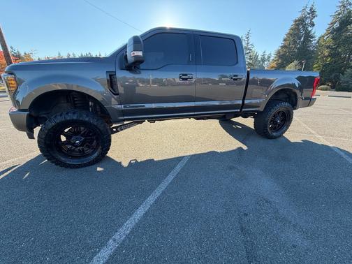 Gray 2019 Ford F-250 Lariat