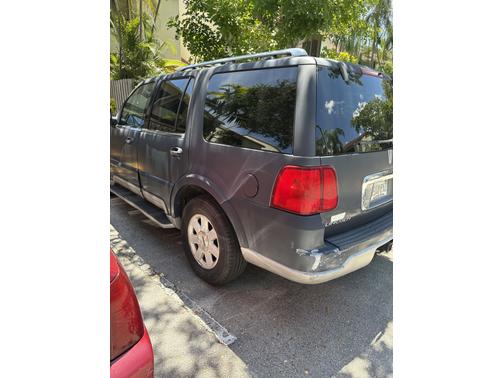 2004 Lincoln Navigator Base