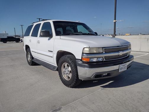 White 2002 Chevrolet Tahoe LT