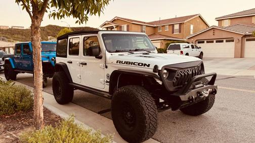 White 2018 Jeep Wrangler Unlimited Rubicon
