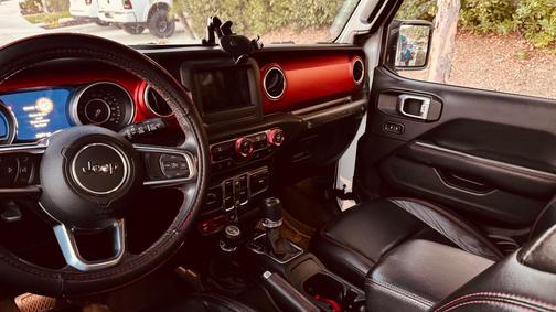 White 2018 Jeep Wrangler Unlimited Rubicon