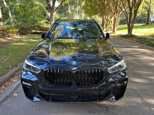Black 2022 BMW X5 PHEV xDrive45e