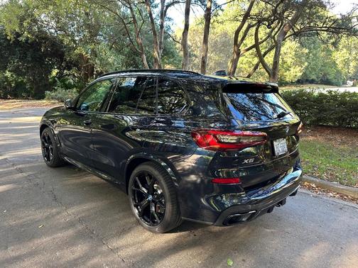 Black 2022 BMW X5 PHEV xDrive45e