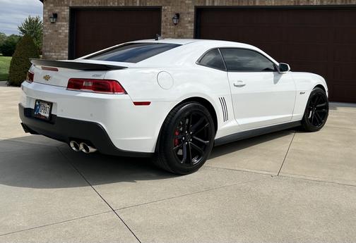 White 2014 Chevrolet Camaro 1SS