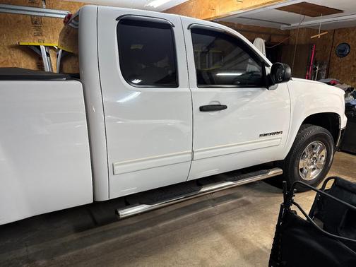 White 2012 GMC Sierra 1500 SLE