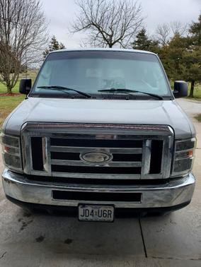 2014 Ford E350 Super Duty XLT