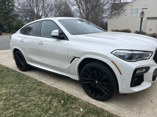 2021 BMW X6 M50i