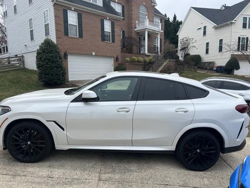 2021 BMW X6 M50i