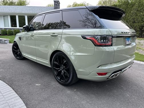 2022 Land Rover Range Rover Sport SVR Carbon Edition