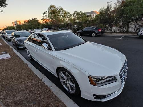 White 2013 Audi S8 4.0T
