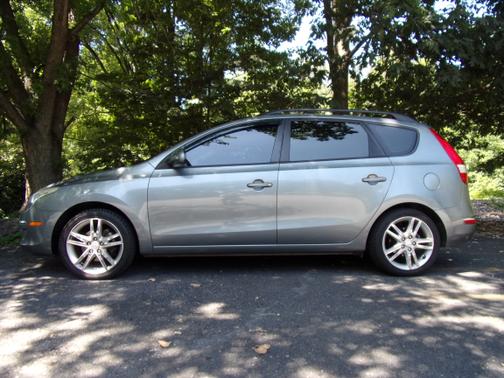 2010 Hyundai Elantra Touring SE