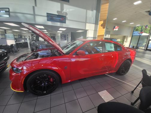 Photo 1 of 7 of 2022 Dodge Charger SRT Hellcat Widebody