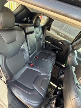 Black 2020 Jeep Cherokee Trailhawk