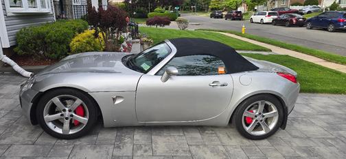 Silver 2007 Pontiac Solstice GXP