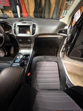 Silver 2020 Ford Edge SE