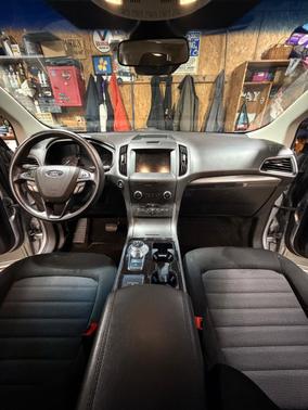 Silver 2020 Ford Edge SE
