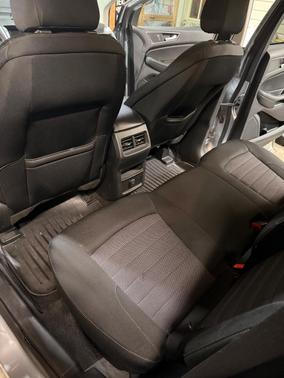 Silver 2020 Ford Edge SE
